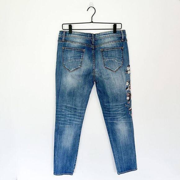 Driftwood Women’s Boho High Waisted Floral Embroidered Slim Leg Medium Wash Jean - Picture 2 of 10
